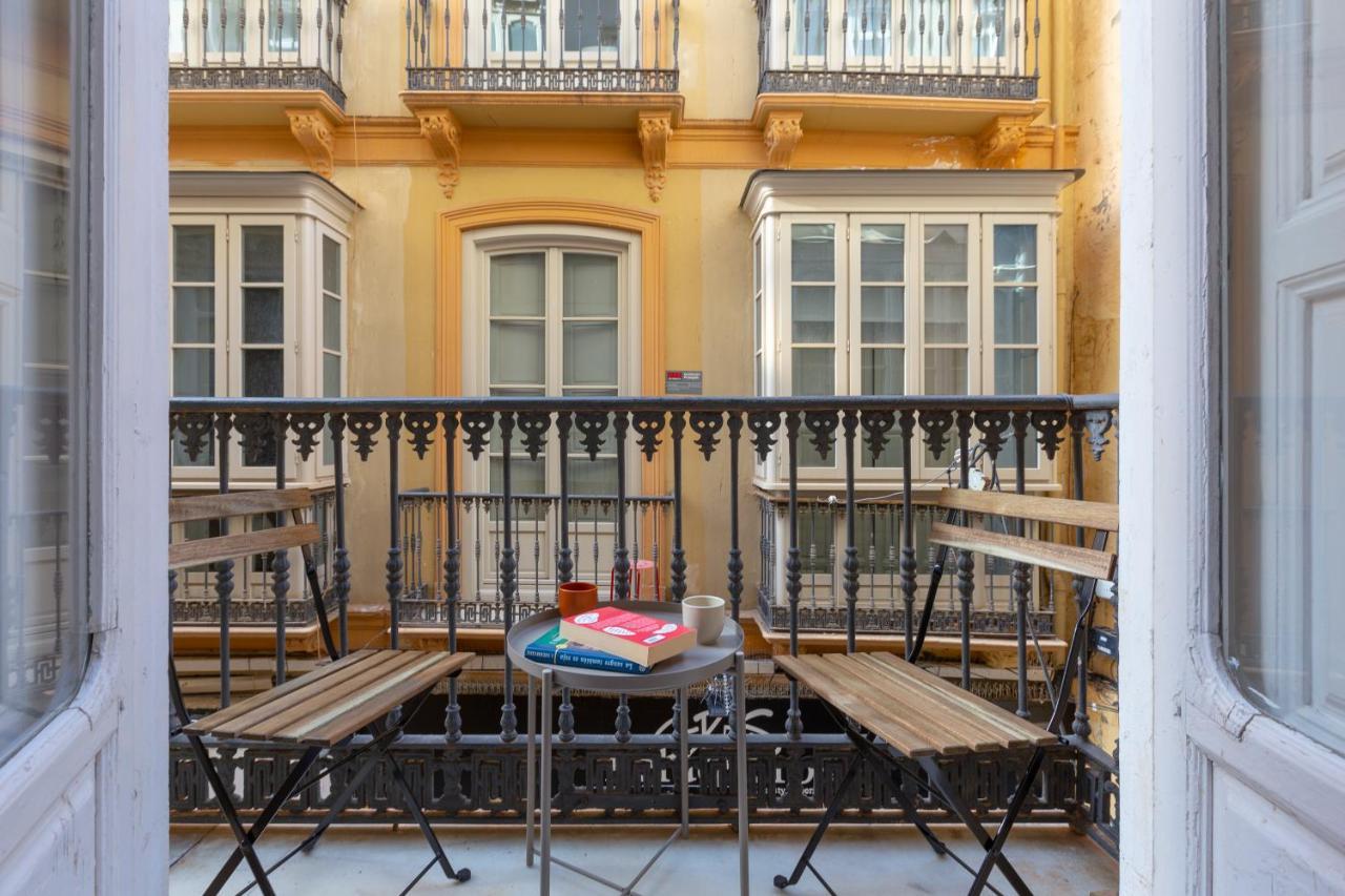 Puerta De Larios: Central Three-Bedroom Apartment With Balconies And Patio 马拉加 外观 照片