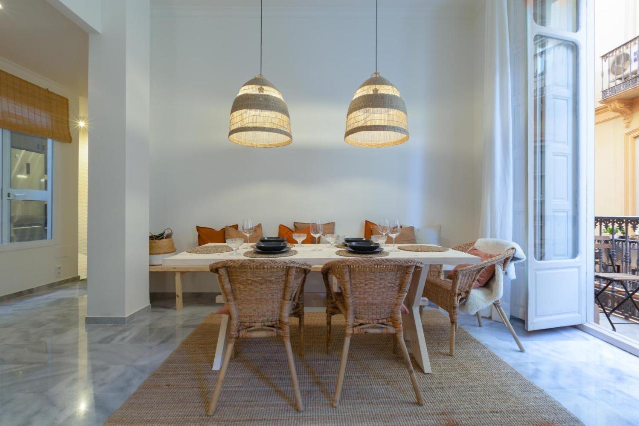 Puerta De Larios: Central Three-Bedroom Apartment With Balconies And Patio 马拉加 外观 照片